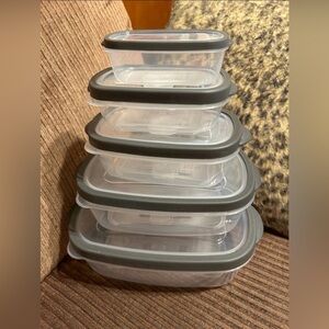 Farberware Vented Nesting 10-pc. Plastic Stackable Food Container